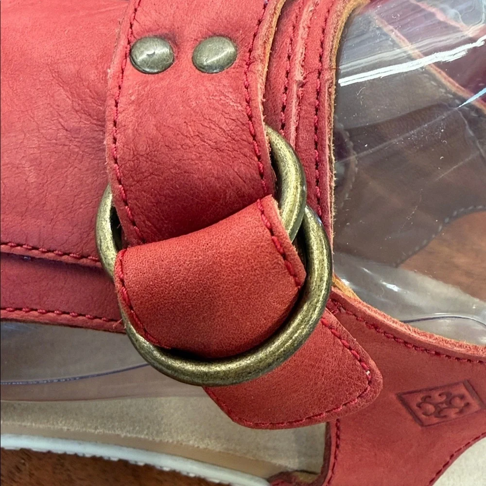 Quoddy W Ring Red Leather Women's Sandals
